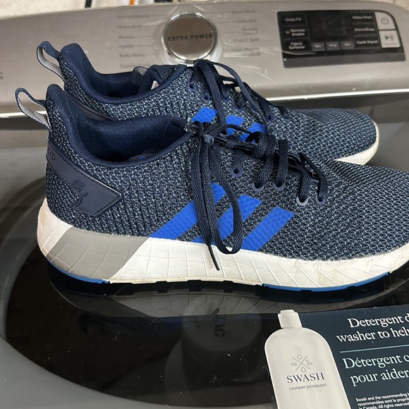 Adidas - Picture 2 of 5